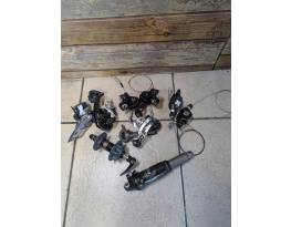 Fox Float RP23 rugóstag, Sram X9 váltókarok, XT váltók stb
