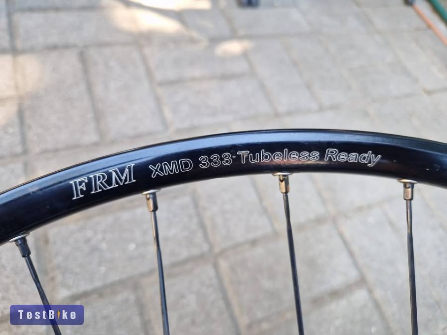 FRM (BOR) XMD 333 Tubeless Ready/ Novatec agyas kerékszett