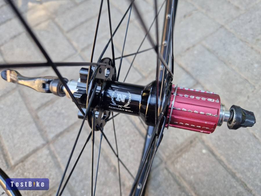 FRM (BOR) XMD 333 Tubeless Ready/ Novatec kerékszett 1482 gr