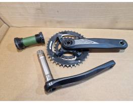 FSA Comet integrált tengelyes hajtómű és középcsapágy