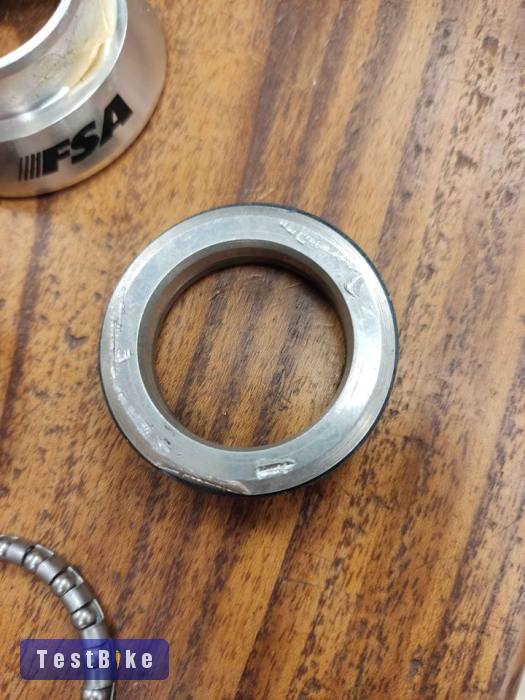 FSA tűgörgős kormánycsapágy, 1 1/8, menetes