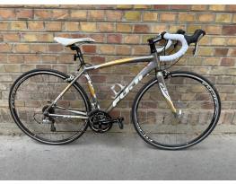 Fuji Newest 1.0 országúti kerékpár 52 cm (165-175 cm)