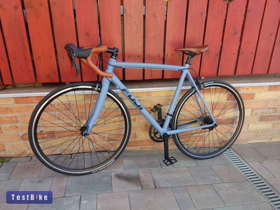 Fuji Roubaix országúti kerékpár bicikli
