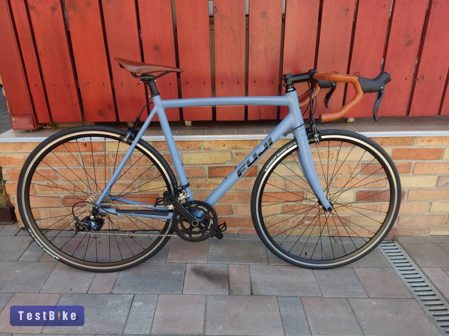 Fuji Roubaix országúti kerékpár bicikli