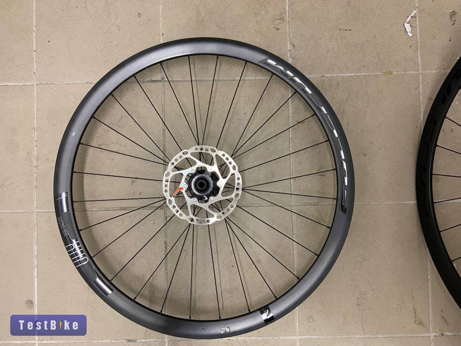 Fulcrum Racing 800DB