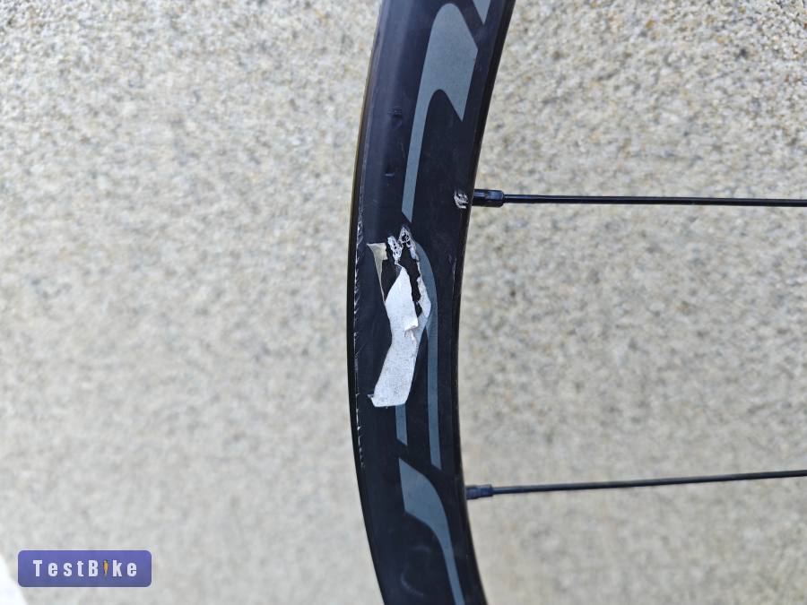 Fulcrum Racing országúti kerékszett, tárcsafékes, átütős, 1755gr