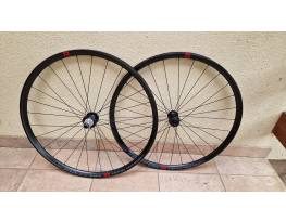 Fulcrum Rapid Red 900 DB gravel kerékszett, campa
