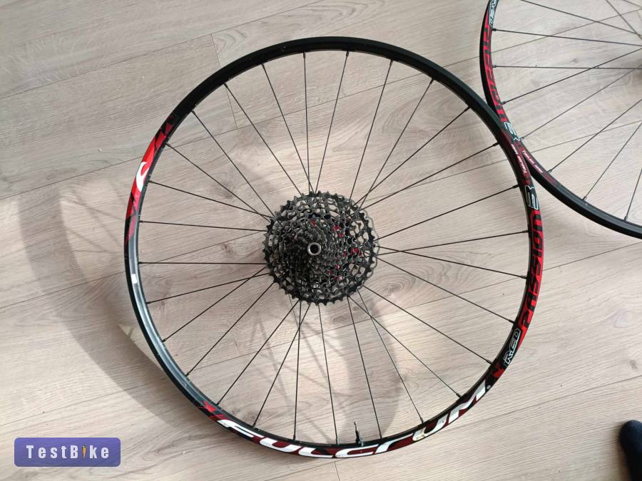 Fulcrum Red Passion 3, 1530gr