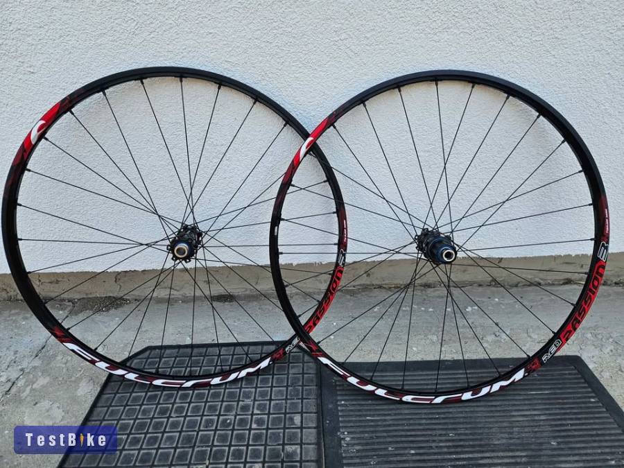 Fulcrum red passion 3boost kerékszett