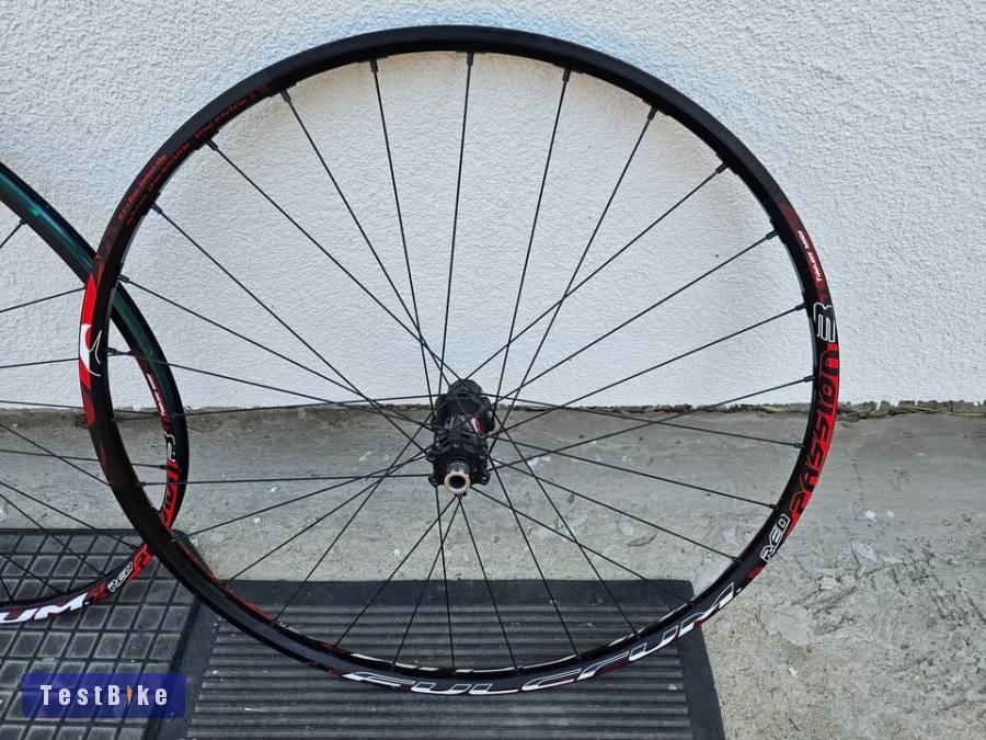 Fulcrum red passion 3boost kerékszett