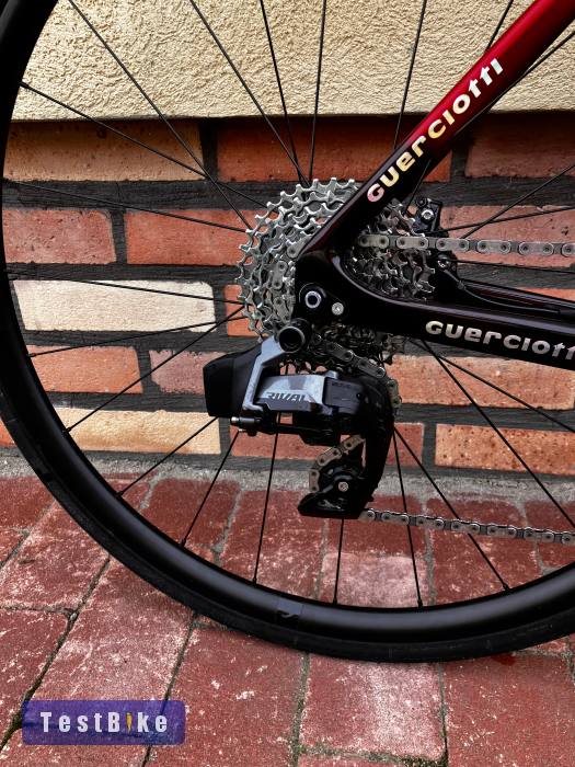 Full karbon ritkaság - Guerciotti Veloce S