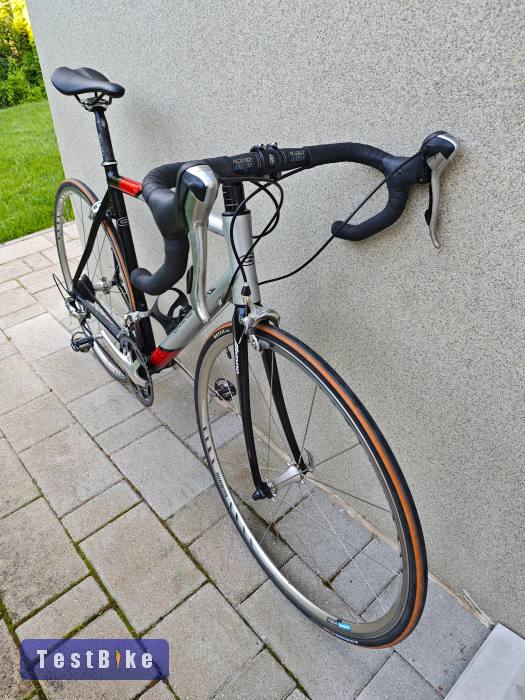 Full Shimano Ultegra 3x10, alu 56-os váz, Shimano kerekek