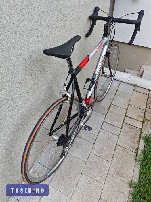 Full Shimano Ultegra 3x10, alu 56-os váz, Shimano kerekek