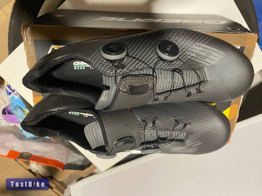 Gaerne G. Fuga matt full carbon országúti cipő 43 as