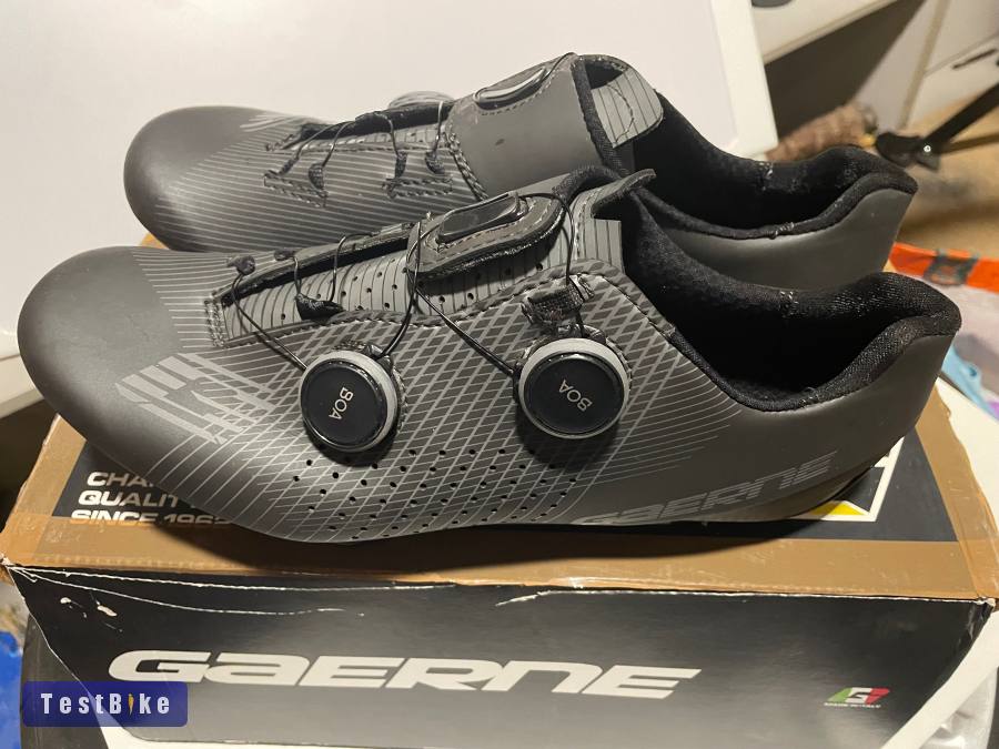 Gaerne G. Fuga matt full carbon országúti cipő 43 as