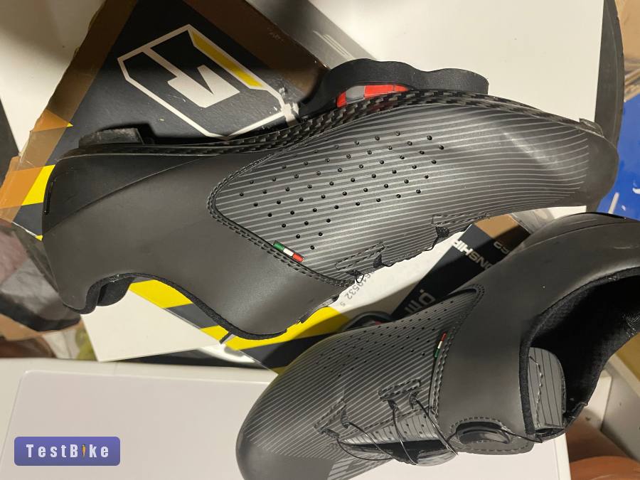 Gaerne G. Fuga matt full carbon országúti cipő 43 as