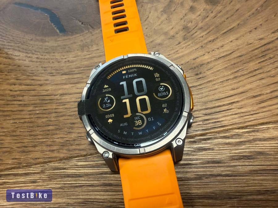 Garmin Fenix 8 Amoled 47mm zafír, titanium orange