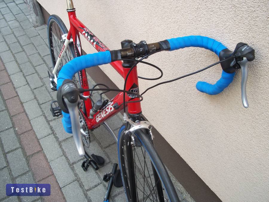Genesis Corsa  3300 országúti