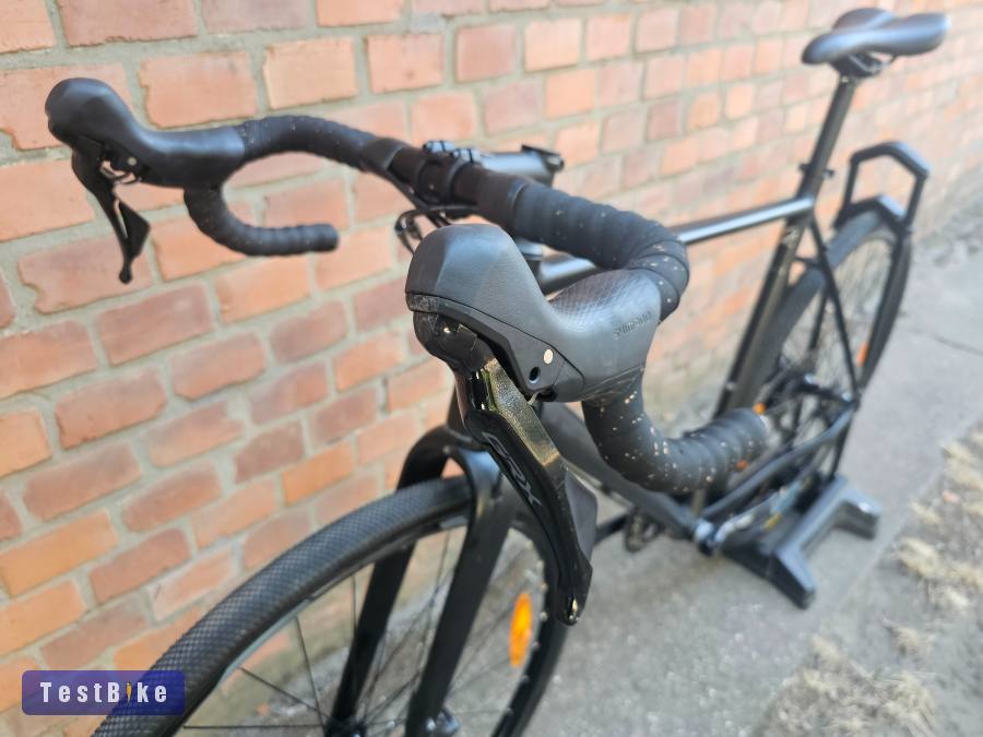 Genesis Gravel 2x10 Shimano GRX 58 cm carbon villa hidro fék