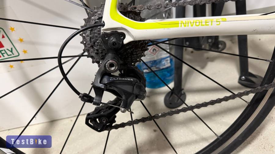 Ghost karbon országúti kerékpár Full ultegra szettel