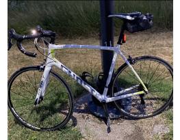 Ghost karbon országúti kerékpár Full ultegra szettel országúti