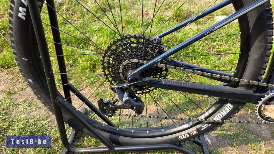 Ghost Lector Advanced 2025 29" L-es méret Karbon XC 