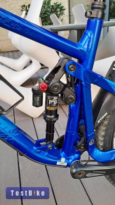 Ghost Riot AM eladó