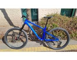 Ghost Riot AM eladó