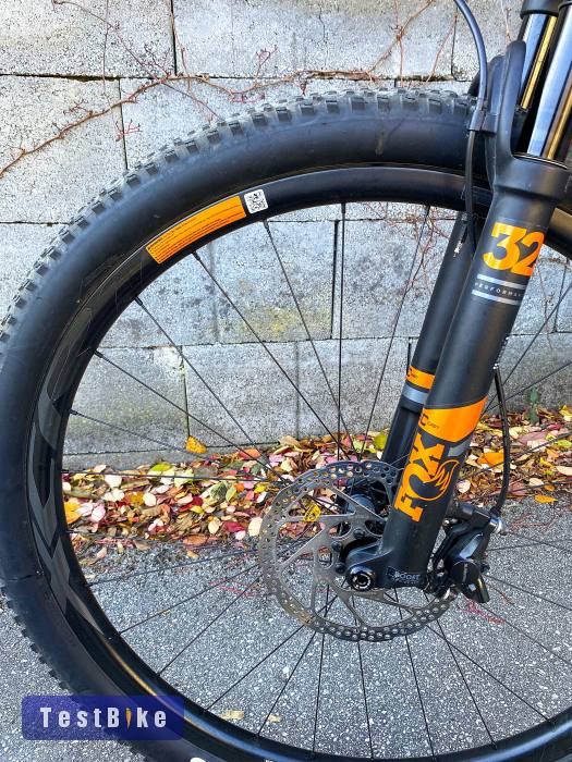 Giant Anthem 1 29" karbon váz, karbon kerékszett, FOX telók