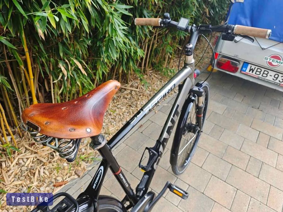 Giant Aspiro CS Alfine Di2 elektromos agyváltós trekking