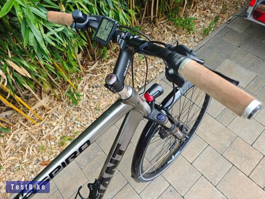 Giant Aspiro CS Alfine Di2 elektromos agyváltós trekking