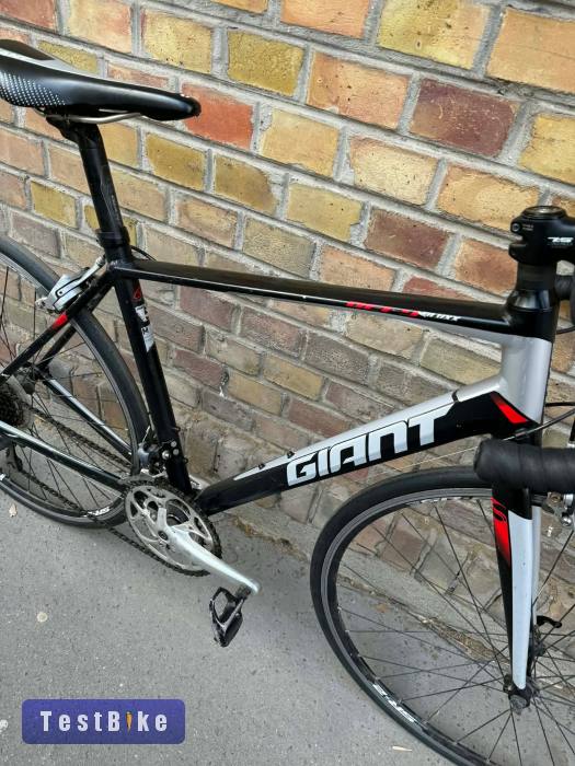 Giant Defy 2 országúti kerékpár 54 cm (173-183 cm)