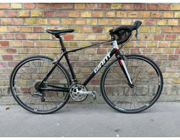 Giant Defy 2 országúti kerékpár 54 cm (173-183 cm)