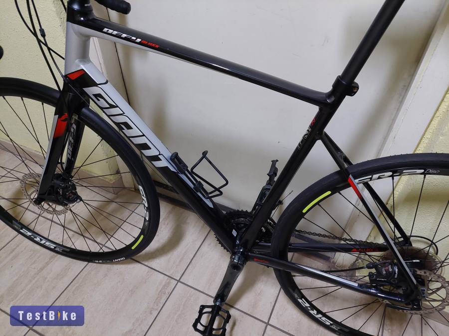 Giant Defy 2 tárcsafékes országúti/ gravel, M/L