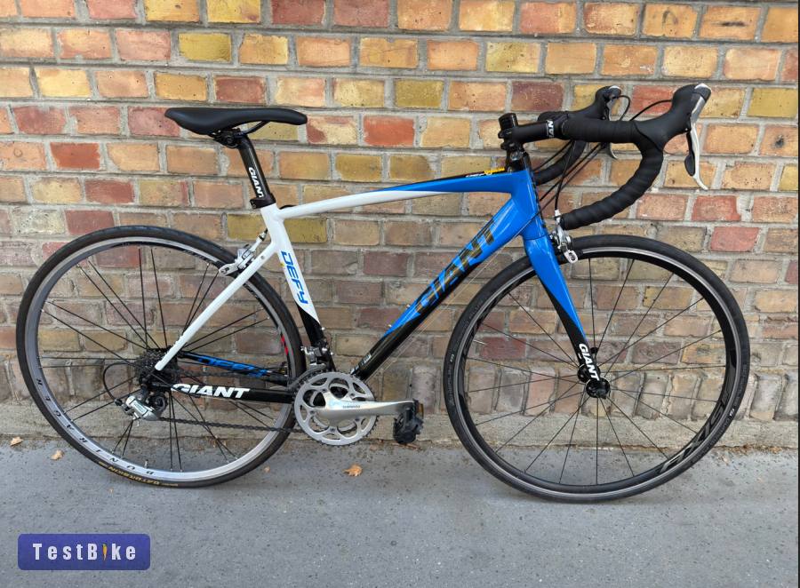 Giant Defy 3 országúti kerékpár 50 cm (163-175 cm)