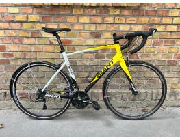 Giant Defy 3 országúti kerékpár 56 cm (176-186 cm)