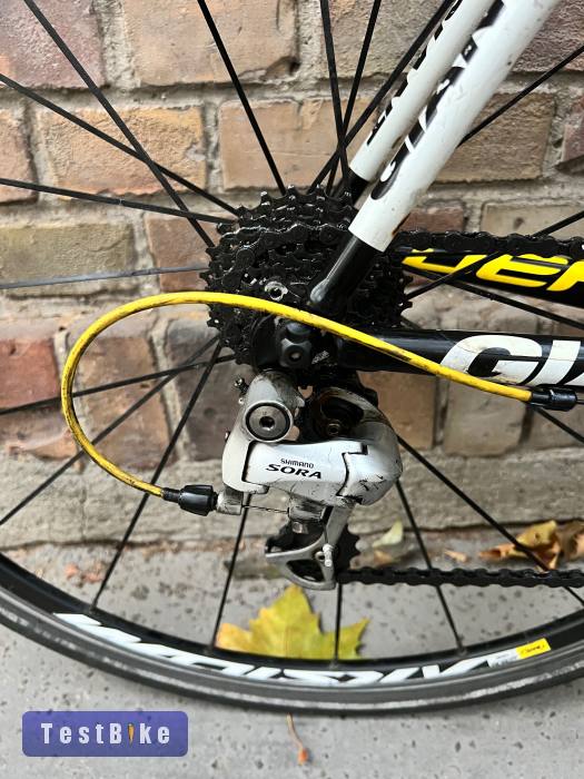 Giant Defy 3 országúti kerékpár 58 cm (185-195 cm)