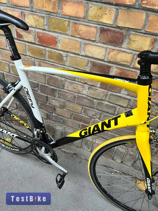 Giant Defy 3 országúti kerékpár 58 cm (185-195 cm)