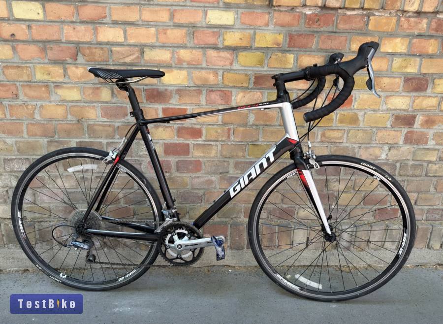 Giant Defy 5 országúti kerékpár 58 méret (187–198 cm)