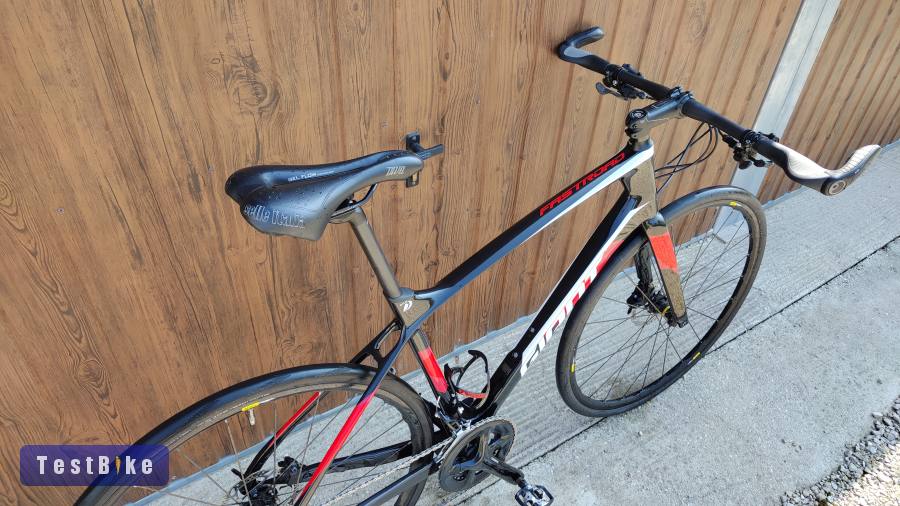 Giant Fastroad Advanced karbon fintess bringa