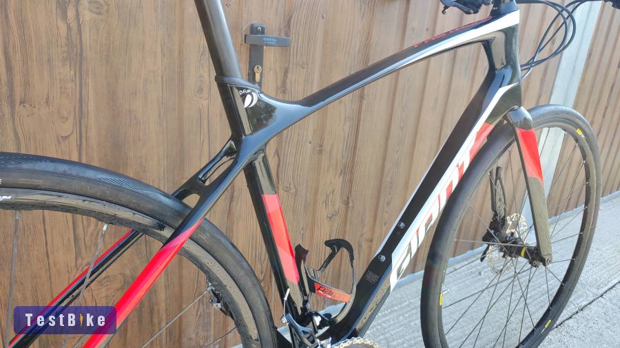 Giant Fastroad Advanced karbon fintess bringa