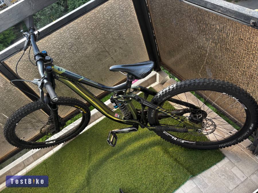 Giant Glory 2020 M vázzal