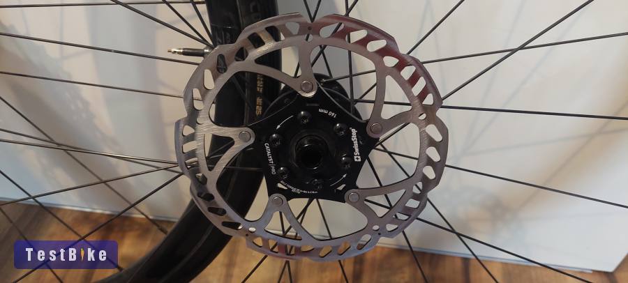 Giant gyári alukerekek külső gumival+féktárcsával