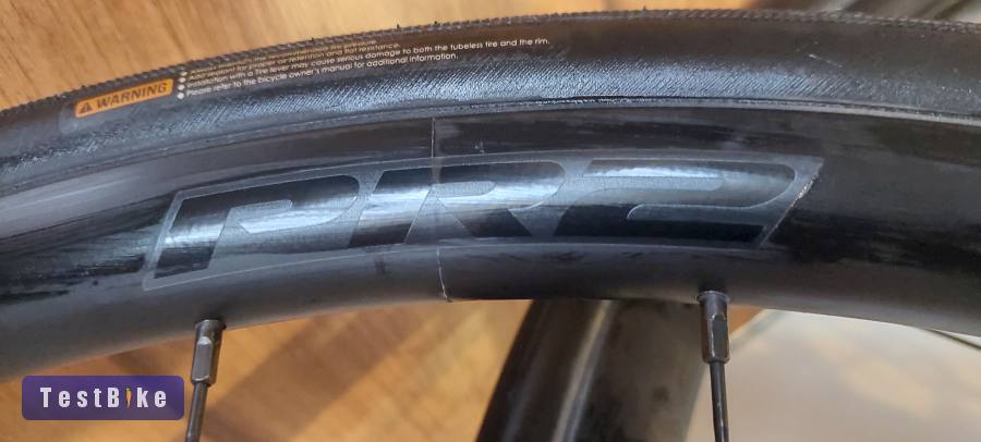 Giant gyári alukerekek külső gumival+féktárcsával