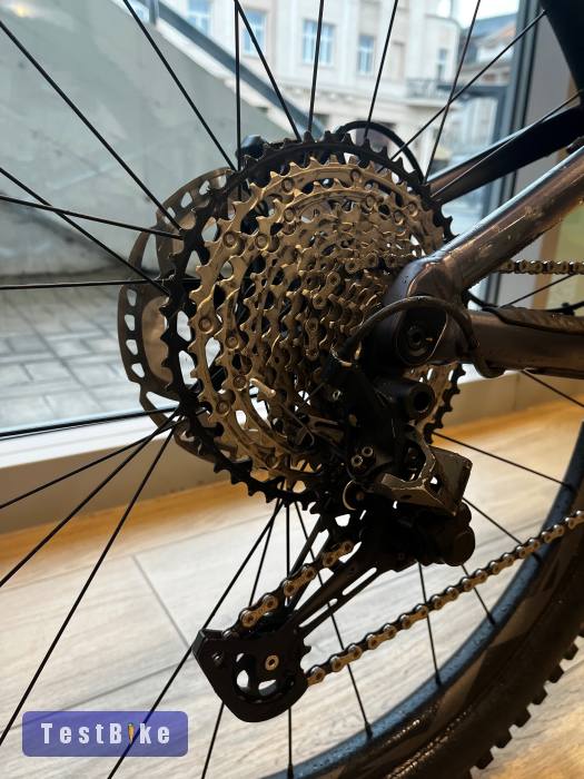 Giant Intrigue 29 M 2024 új állapotú 