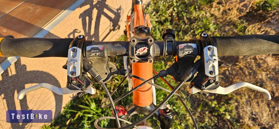 Giant összteleszkópos MTB kerékpár