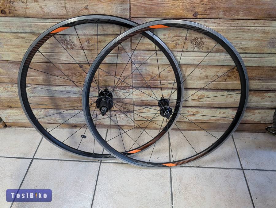 Giant PR2 Tubeless országúti kerékszett!