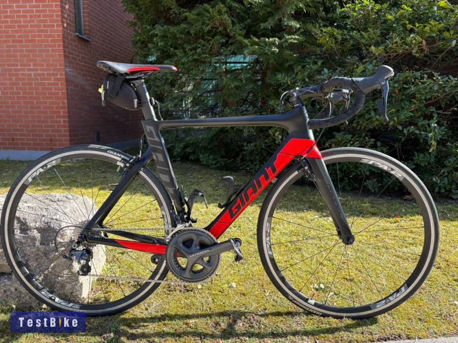 Giant Propel Advanced 1 - karbon, 2017, M méret