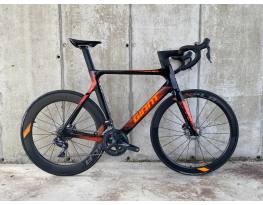 Giant Carbon kerékpár -L- Ultegra R8000 di2/wattmérő+pedálsz