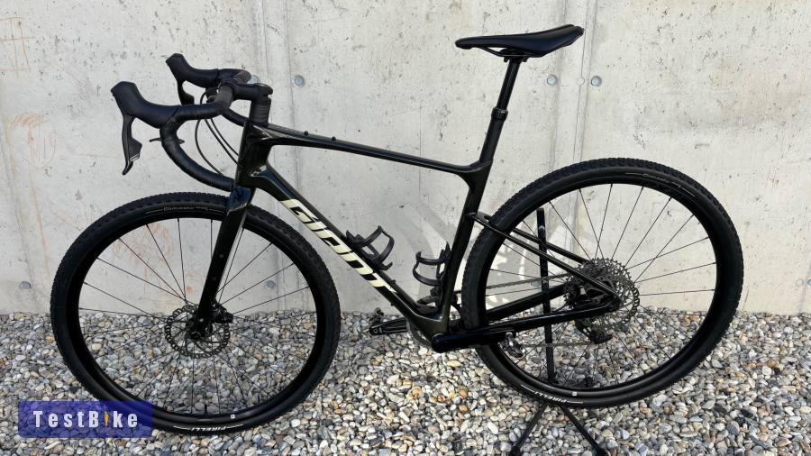 Giant Revolt Advanced 1 (2022)